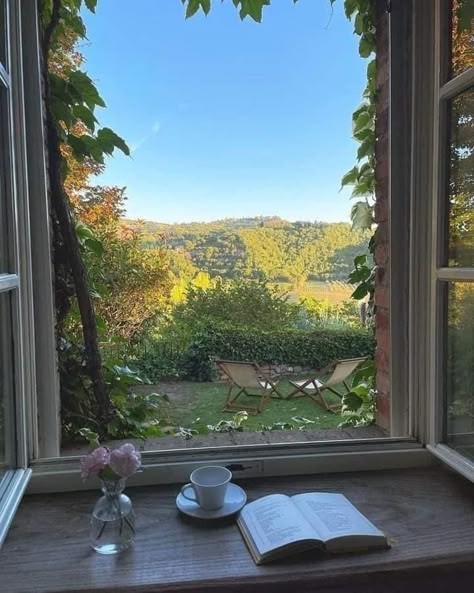 Window Views, Cottage Aesthetic, Window View, Open Window, Italian Summer, Through The Window, Nature Aesthetic, Pretty Places, 그림 그리기