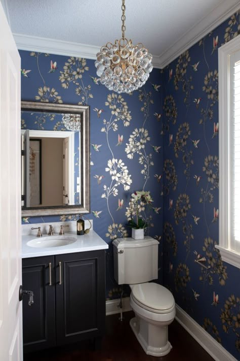 Elegant Powder Room Ideas, Custom Bathroom Storage, Classic Powder Room, Bathroom Wallpaper Inspiration, Elegant Powder Room, Traditional Powder Room, Luxury Powder Room, Wallpaper Powder Room, Powder Room Remodel