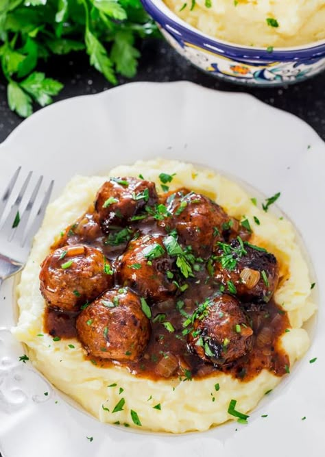 These Salisbury Steak Meatballs with Gravy and Mashed Potatoes are a classic and a true comfort food. An incredibly delicious and easy dinner recipe! www.jocooks.com #meatballs Meatballs With Gravy, Salisbury Steak Meatballs, Jo Cooks, Salisbury Steak, Where's The Beef, Beef Dinner, Meatball Recipes, Beef Dishes, Salisbury