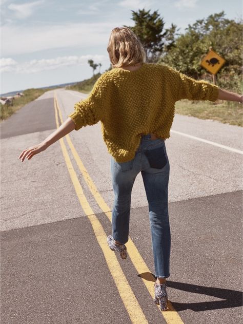 Tomboy Inspired Fall 2016 Looks from Madewell Madewell Fall, Jeans And Sweater, Kitenge, Fall Looks, Style Outfits, Evening Dresses Prom, Passion For Fashion, Autumn Winter Fashion, The Road