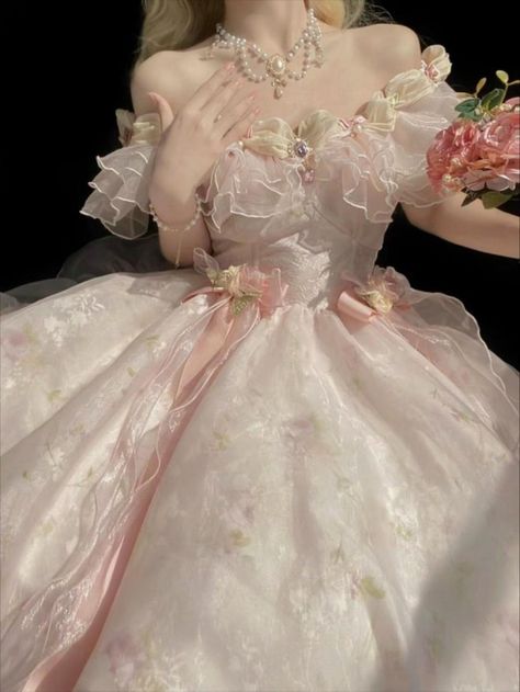 Era Victoria, Ethereal Design, Puffy Dresses, 파티 드레스, Old Fashion Dresses, Princess Core, Mia 3, Pretty Prom Dresses, Fairytale Dress