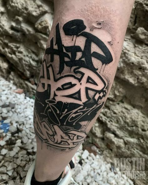 Street Art Graffiti Hip Hop Calf Tattoo Hop Tattoo Ideas, Hip Hop Tattoo Ideas, Hip Hop Tattoos, Hop Tattoo, Hip Hop Tattoo, Best Hip Hop, Graffiti Tattoo, Omerta Tattoo, Shoulder Tattoos For Women