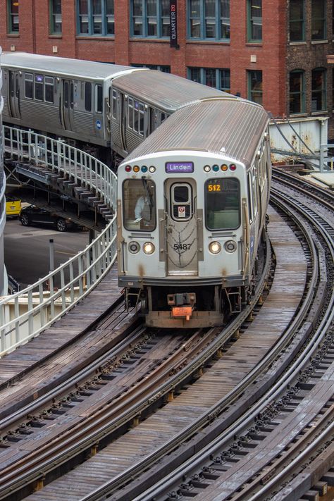 Public Transportation Aesthetic, Train Reference, Chicago L Train, Train New York, Chicago Sights, Travel Chicago, Chicago Transit Authority, Chicago L, Public Transit