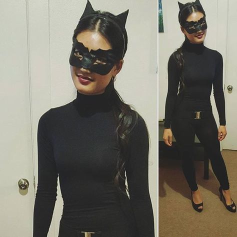 Diy Catwoman Costume, Catwoman Halloween, Catwoman Halloween Costume, College Halloween Costume Ideas, College Halloween Costume, Movie Halloween Costumes, Best Couples Costumes, The Metamorphosis, Catwoman Cosplay