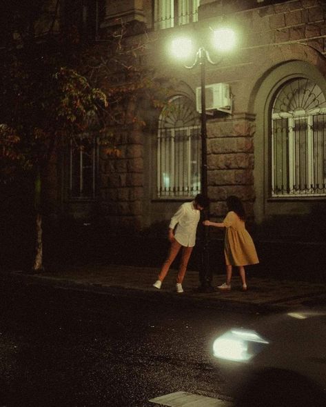 Night Walk Aesthetic Couple, Late Night Walks Couple, Couple Walking At Night, City Couple Photos, Night Walking Aesthetic, The Love I Want, Movie Vibes, Late Night Walks, City Couple