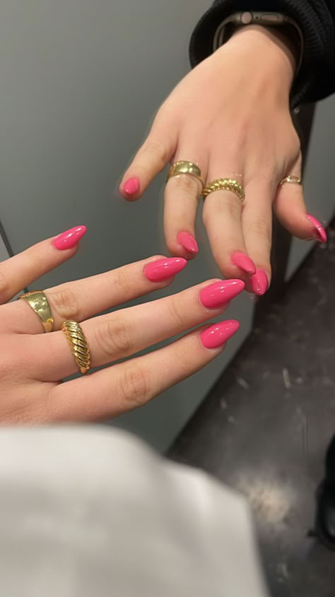 Strawberry Color Nails, Western Pink Nails, Nail Ideas One Color, Hot Pink Vacation Nails, 5 Shades Of Pink Nails, Strawberry Pink Nails, Raspberry Pink Nails, Nail Ideas Acrylic Pink, Solid Color Almond Nails