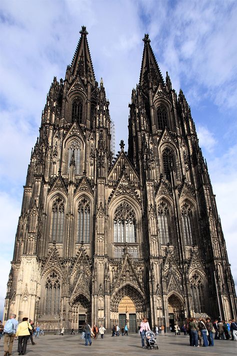 Kölner Dom in Köln, Germany. The square around ths church is one of the happiest and most exciting places I have been.  I want to go back so I can climb to the top! Cologne Cathedral Germany, Goth Castle, Church Aesthetic, Gothic Buildings, Gothic Cathedrals, Germany Castles, Cathedral Architecture, Gothic Church, Architecture Design Drawing