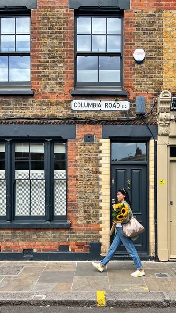 Colombia Flower Market London, Columbia Road Flower Market London, Columbia Flower Market London, Columbia Flower Market, Colombia Road Flower Market, London Travel Aesthetic, Year Manifestations, Copenhagen Photoshoot, Living In London Aesthetic