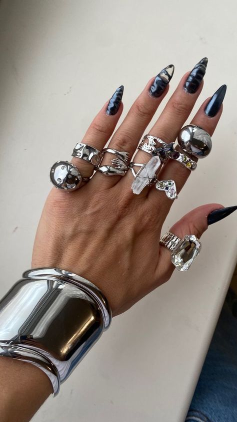 Chunky Jewelry Aesthetic Silver, Chunky Silver Jewellery Aesthetic, Maxamilist Jewelry, Maximalist Silver Jewelry, Silver Maximalist Jewelry, Maximalist Jewelry Aesthetic, Maximalist Jewelry Silver, Chunky Silver Jewelry, Funky Jewelry Rings