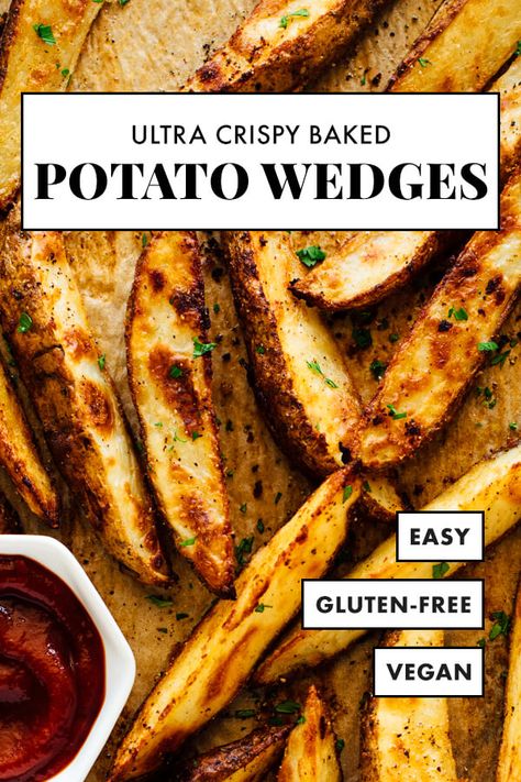 Everyone will love these ULTRA CRISPY baked potato wedges! They’re crispy, delicious and irresistible. This recipe for potato wedges is easy, and more healthy than regular French fries—these potato wedges are baked in olive oil instead of fried! Make some tonight! #cookieandkate #potatowedges #healthyfrenchfries #homemadefrenchfries Wedges Potato, Baked Potato Wedges Recipe, Healthy French Fries, Baked Potato Wedges, Crispy Potato Wedges, Crispy Baked Potatoes, Potato Wedges Recipe, Potato Wedges Baked, Wedges Recipe