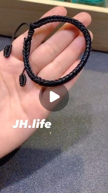 Macrame Cord Bracelet, How To Make Braclets, Nylon Cord Bracelet, Cord Bracelet Diy, Nylon Cord Bracelets, Make Bracelet, Diy For Men, Beaded Bracelets Tutorial, Cord Jewelry