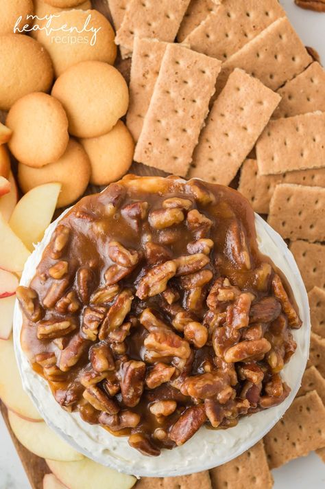 Pecan Pie Dip Recipe Pecan Dip Cream Cheese, No Bake Pecan Pie Dip, Pecan Pie Dip Recipe, Thanksgiving Bunco, No Bake Pecan Pie, Terracotta Wedding Colors, Pecan Pie Dip, Christmas Appies, Pie Crust Chips