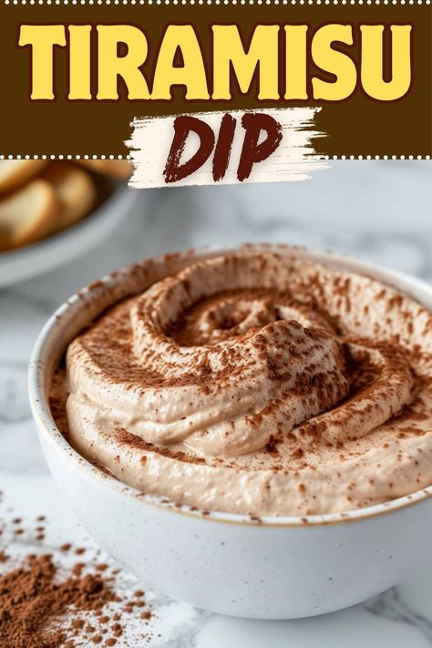 This quick and easy tiramisu dip delivers classic flavors with minimal effort! It's the perfect treat for parties or when you're craving a taste of the lakes. Tiramisu Dip Easy, Easy Terimasu Recipe, Tiramisu Dip Recipes, Dip Mas Party, Tiramisu Sauce, Holiday Dessert Dips, Desert Dips Recipes, Terimasu Recipe, Sweet Dips For Parties