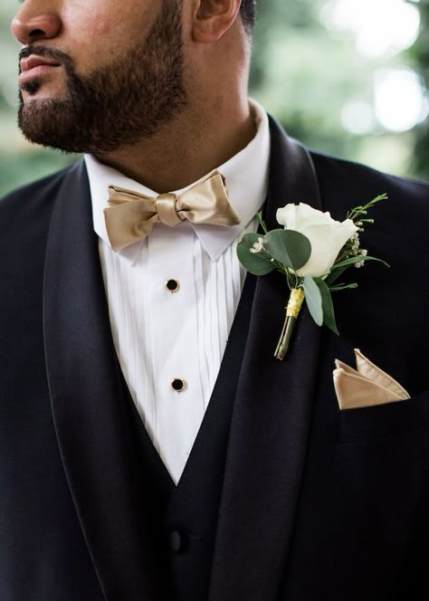 Black and Gold Wedding - Belle The Magazine Black Gold Wedding Theme, Gold Tux, Black And Gold Wedding Theme, Gold Gowns, Groom Suit Black, Gold Tuxedo, Grooms Suit, Black And White Wedding Theme, Wedding Tux