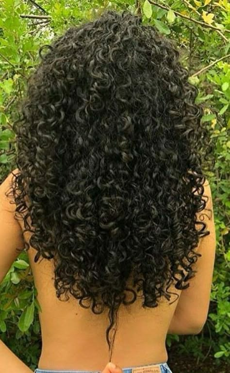 Aesthetic Surgeon, Healthy Curly Hair, Long Natural Curly Hair, Curly Hair Inspo, Curly Hair Photos, Beautiful Curly Hair, Hairdos For Curly Hair, Black Curly Hair, Curly Hair Inspiration