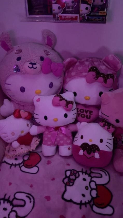 090 Hello Kitty Room Decor, Hello Kitty Bedroom, Hello Kitty Bed, Pink Wallpaper Hello Kitty, Images Hello Kitty, Walpaper Hello Kitty, Hello Kitty Rooms, Hello Kitty Themes, Hello Kitty Aesthetic