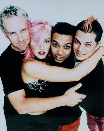 I'm pretty sure she is the reason I've always loved red lipstick and have always wanted pink hair. Tony Kanal, Gwen Stefani No Doubt, Soundtrack To My Life, 90s Music, I'm With The Band, New Rock, No Doubt, Guitar Tabs, Gwen Stefani