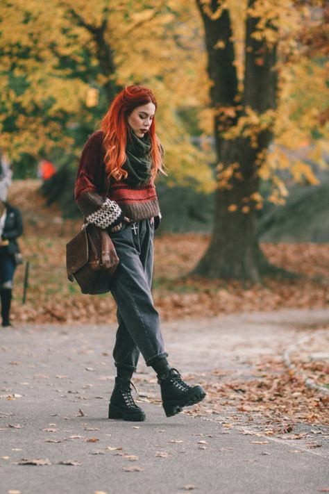 Cozy for Fall. - Le Happy : Le Happy Fall Outfits For Redheads, Cozy Grunge Outfits, Le Happy Outfits, Grunge Outfits Fall, Decor On Amazon, Decor From Amazon, Grunge Looks, Luanna Perez, Estilo Hipster