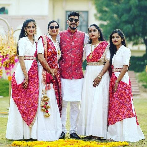 Same Outfits For Family Indian, Family Outfits For Wedding Indian, Matching Family Outfits For Wedding, Haldi Theme Dress For Family, Family Theme Dress For Indian Wedding, Family Outfits Indian, Family Matching Outfits Indian Wedding, Family Twinning Outfits Indian, Family Matching Outfits Indian