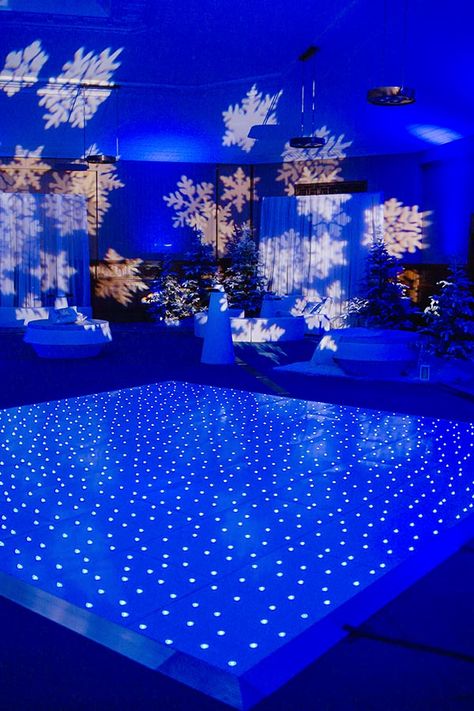 Bespoke Winter Wonderland Themed Event space we created for the University of London who host an annual Christmas Party for their staff and students! We provide full Winter Wonderland Theming services across the UK and internationally. Winter Snowball Dance, Winter Wonderland Party Entrance, Winter Ball Party Ideas, Prom Winter Wonderland, Winter Decor Party, Winter Ball School Dance, Snow Ball Party Theme, Winter Ball Ideas Decoration, Winter Themed Dance Ideas