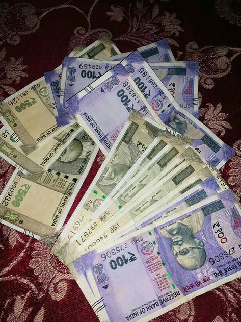 Indian Money Photos, Indian Money Snap, Indian Money Aesthetic, Holi Snap, Indian Money Images, Money Snapchat, Fake Snapchat Stories, Paisa Money, Money Pictures Cash Indian