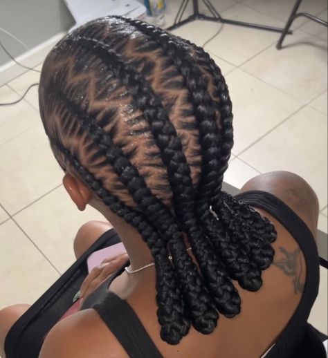 Straight Back Feed In Braids With Edges, Design Scalp Braids, Unique Cornrows For Black Women, Stitch Braiding Styles, Small Feeders Braids To The Back, Feedin Braids Straight Back Design, Short Straight Back Braids, Stitch Braids With Barrel Ends, Scalp Braid Styles