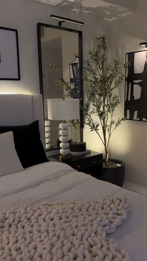 Black White And Grey Room Bedroom Ideas, Cozy Bedroom Black And White, Cosy Bedroom Interior Design, Minimalist And Cozy Bedroom, Black And White Apartment Aesthetic Bedroom, Comfy Home Decor Ideas, Modern Bedroom Mirror Ideas, Old Money Mens Bedroom, Grey Bedroom Aesthetic Ideas