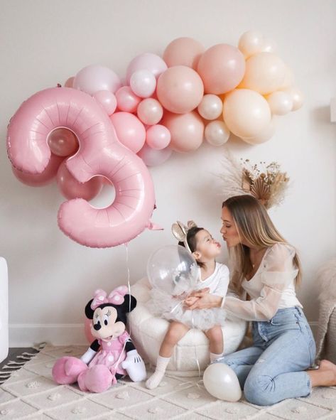 Disneyland Birthday Photoshoot, 2nd Birthday Photo Shoot Ideas, 3rd Birthday Photoshoot, 3rd Birthday Pictures, 2nd Birthday Pictures, 2nd Birthday Photos, Minnie Mouse Birthday Party Decorations, Baby Birthday Photoshoot, 2nd Birthday Party For Girl