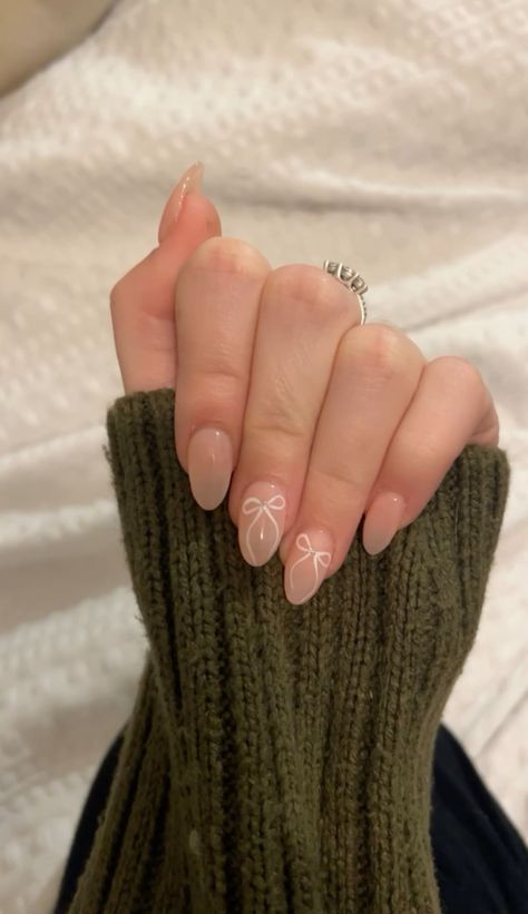 bow nails Light Pink With Bow Nails, Light Nail Ideas Simple, Gracie Abrams Tsou Nails, Basic Clean Girl Nails, Gracie Abrams Nails Ideas, Gracie Abrams Inspired Nails, Basic Nail Inspiration, Gracie Abrams Nails Inspired, Light Pink Nails With Bow