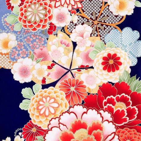 Kimono Pattern, Japanese Flowers, Japanese Textiles, Art Japonais, Japanese Patterns, Prints And Patterns, Japanese Paper, Japan Art, Japanese Prints