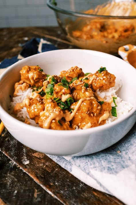 Air Fryer Bang Bang Chicken (Easy 30-Minute Recipe) - Dad With A Pan Bang Bang Chicken, Chicken Easy, Air Fried Chicken, Air Fryer Recipes Chicken, Airfryer Recipes, Sriracha Sauce, Air Fryer Healthy, Air Fryer Dinner Recipes, Chicken Bites