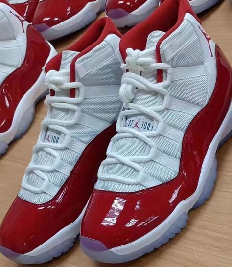 Tenis Nike Jordan, Air Jordan 11 Cherry, Jordan 11 Red, Jordans 11, Jordan 11 Cherry, Jordan 11s, Red Jordans, Trendy Shoes Sneakers, Nike Shoes Girls