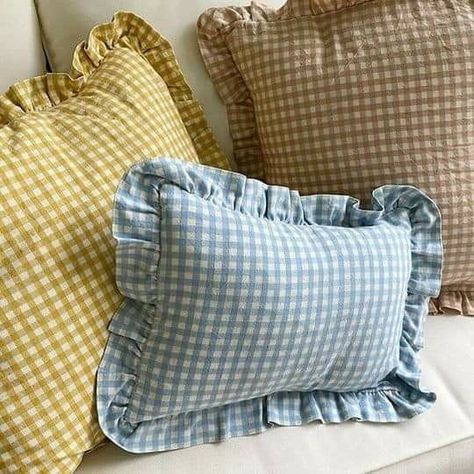 Homemade Pillow Cases, Homemade Pillows, Heather Taylor, Ruffle Pillow, Detail Oriented, Sewing Machine Projects, Cute Sewing Projects, Bantal Sofa, Sewing Pillows