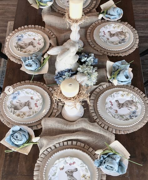 Vintage Spring Aesthetic, Vintage Spring Wedding, Color Palette Vintage, Vintage Spring Decor, Spring Mantle Decor, Easter Dinner Table, Spring Mantle, Spring Table Settings, Easter Table Settings