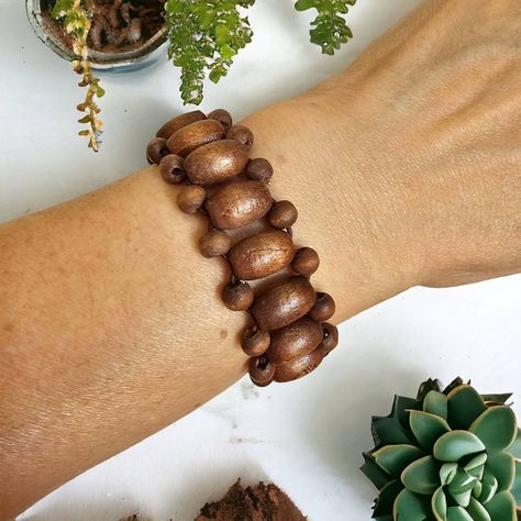 Wooden Bracelet Handmade, Coconut Jewelry, Wooden Bead Jewelry, Wooden Bead Bracelet, Buddha Design, Wooden Bracelets, Wooden Beaded Bracelets, Buddha Bracelets, How To Make Brown