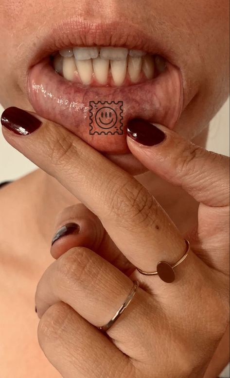 Inside Mouth Tattoo, Underlip Tattoo, Lsd Tattoo Ideas, Lip Tats, Lsd Tattoo, Inside Lip Tattoos, Lip Tattoo Ideas, Sarah Tattoo, Tongue Tattoo