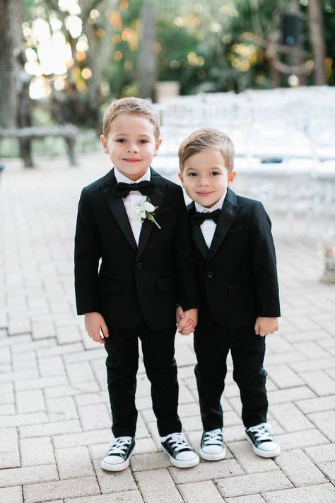 Wedding Outfit For Boys, Ring Boy, Girl Ring Bearer, Flower Girl Ring Bearer, Bearer Outfit, Ring Bearer Outfit, Ring Bearers, Tuxedo Wedding