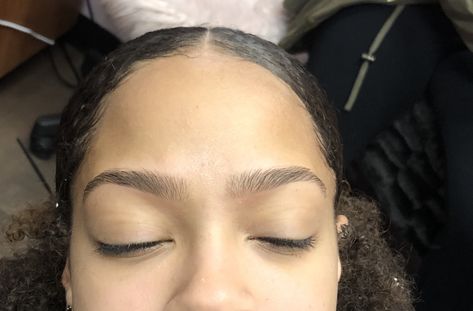 Eye Brow Threading Shape, Eye Brows Threading, Brows Threading, Threaded Brows, Eyebrow Threading Shapes, Eyebrows Threading, Eyebrow Threading Before And After, Eyebrows Done, Threaded Eyebrows