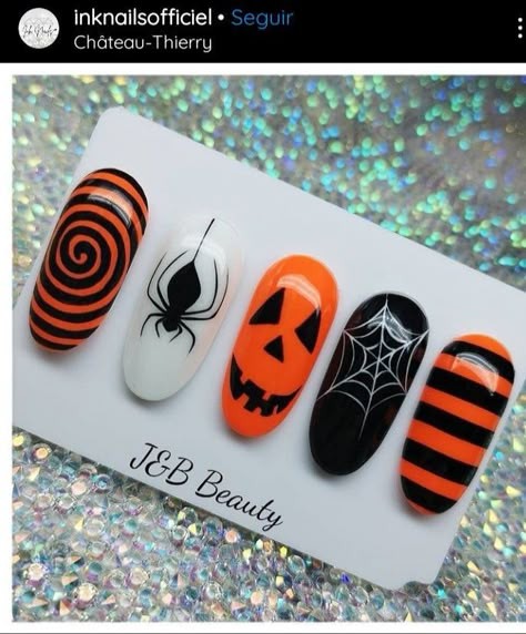 Hallo Ween Nails, Nail Ideas Black And Pink, Nails Art Halloween, Nail Ideas Black, Nailart Halloween, Halloween Nail Art Tutorial, Paznokcie Hello Kitty, Nail Halloween, Hallowen Party