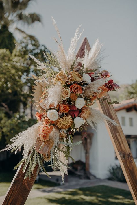 October Wedding Colors, Fall Wedding Arches, Rusting Wedding, Autumnal Wedding, Arch Decor, Dried Flowers Wedding, Boho Wedding Flowers, Wedding Arch Flowers, Grass Wedding