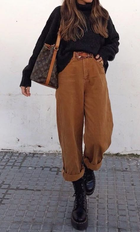 Stile Boho Chic, Look Grunge, Academia Outfits, Look Retro, Brown Pants, 가을 패션, Autumn Outfit, Mode Inspiration, Looks Vintage