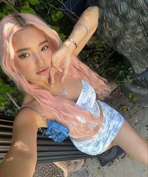 Light Pink Hair Tan Skin, Sab Zada Pink Hair, Pasabist Pink Hair, Sab Zada Outfits, Light Pink Hair On Tan Skin, Sab Zada Aesthetic, All Pink Hair, Sabrina Zada, Light Pink Hair