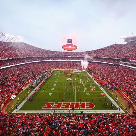 Chiefs Arrowhead Stadium Kansas City Chiefs, Chiefs Game Aesthetic, Kansas City Chiefs Aesthetic, Chiefs Aesthetic, Kansas City Chiefs Wallpaper, Cheifs Football, Football Chiefs, Chiefs Game Day, Chiefs Wallpaper