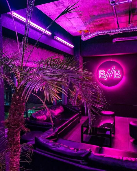 Nightclub Ideas Interiors, Club Ideas Nightclub, Club Decor Nightclub Design, Nightclub Exterior, Strip Club Interior, Neon Bar Design, Neon Lounge, Club Design Interior, Neon Club