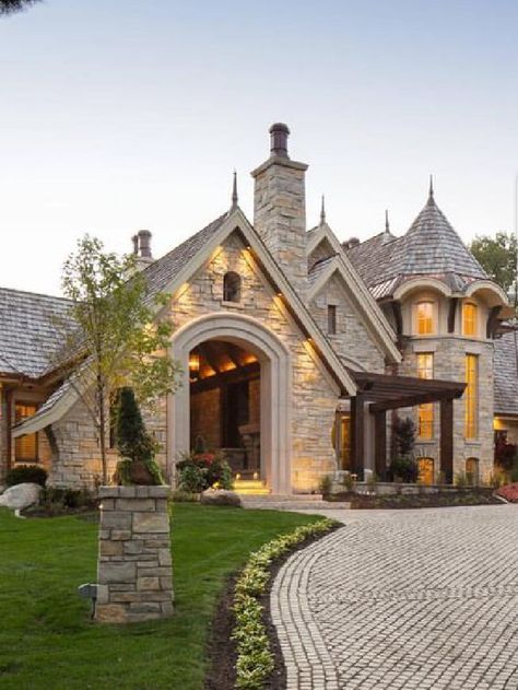 Traditional European House, Modern French Country Exterior, Castle House Modern, Brick Mansion, Castle House Design, Stone Mansion, Lake Minnetonka, Dream Summer, Dream Life House