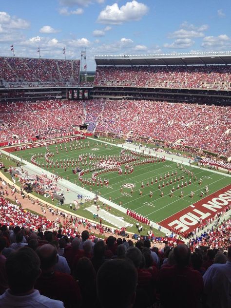 University of Alabama's Million Dollar Band entertains the crowd at the Alabama/Florida game 9/20/14. U Of Alabama, Alabama College Aesthetic, Alabama Football Aesthetic, Bama Aesthetic, University Of Alabama Aesthetic, Alabama Aesthetic, Bama Dorm, University Pictures, Bryant Denny Stadium