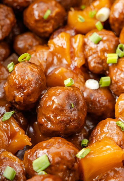 Crockpot Sweet And Sour Meatballs, Slow Cooker Frozen Meatballs, Meatballs Pineapple, Frozen Meatballs Crockpot, Sweet N Sour Meatballs, Slow Cooker Recipes Family, Homemade Sweet And Sour Sauce, Frozen Meatball Recipes, Cheesy Chicken And Rice