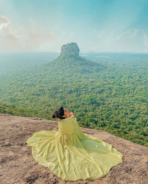 𝐏𝐢𝐝𝐮𝐫𝐚𝐧𝐠𝐚𝐥𝐚 𝐑𝐨𝐜𝐤 🇱🇰 🌎 💚👣🍃 🇱🇰 Pidurangala Rock is an incredible 360-degree viewpoint located opposite the world-famous Sigiriya Lion Rock. Hiking Pidurangala Rock for sunrise is so something you should put in your list of things to do in Sri Lanka on your next trip. 📸 Credit Always Goes to respective owners 🌐 Website: www.blueskygalletaxis.com 📧 Email: tours@blueskygalletaxis.com 📱 Whatsapp: +94764326808 📸 Follow us on Instagram: https://www.instagram.com/bluesky_galle_taxis/ 👍 Like our F... Sri Lanka Vacation, Cheap Holiday, Asia Travel Guide, List Of Things, Cheap Car, Car Hire, Holiday Packaging, Vacation Packages, Tour Operator