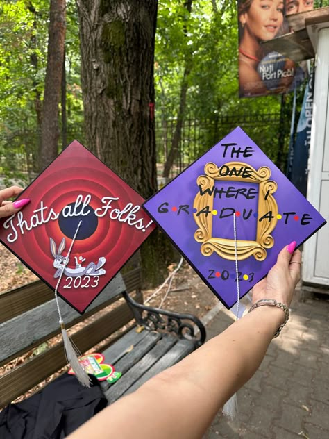 Friends graduation caps Scary Movie Graduation Cap, The One Where I Graduate Cap, That’s All Folks Graduation Cap, Red Graduation Cap Decoration, Decoration Cap Graduation, Glee Graduation Cap Ideas, Graduation Hat Decor, Cool Grad Cap Ideas, Cool Graduation Cap Designs