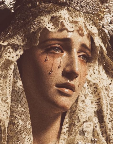 Chantry Aesthetic, Duo Art, Virgin Mary Art, Lady Of Sorrows, Rennaissance Art, Our Lady Of Sorrows, Stamp Ideas, Arte Inspo, Catholic Art